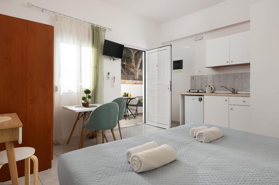 Lindos Tsambika Studios Apartment in Lindos