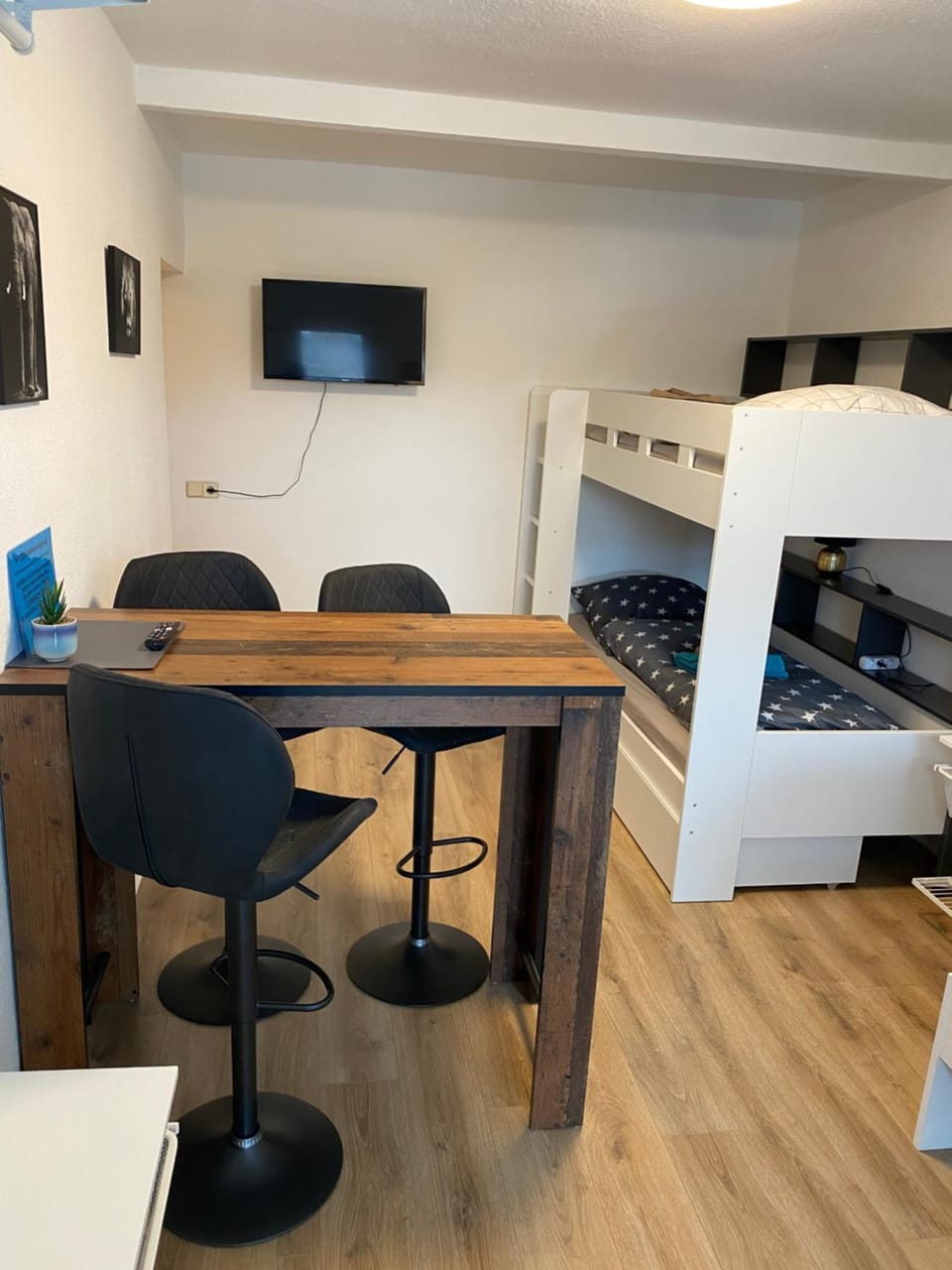 FeWo WIEKO Plauen Leibnizstr. H3, 3.OG links Apartment in Plauen