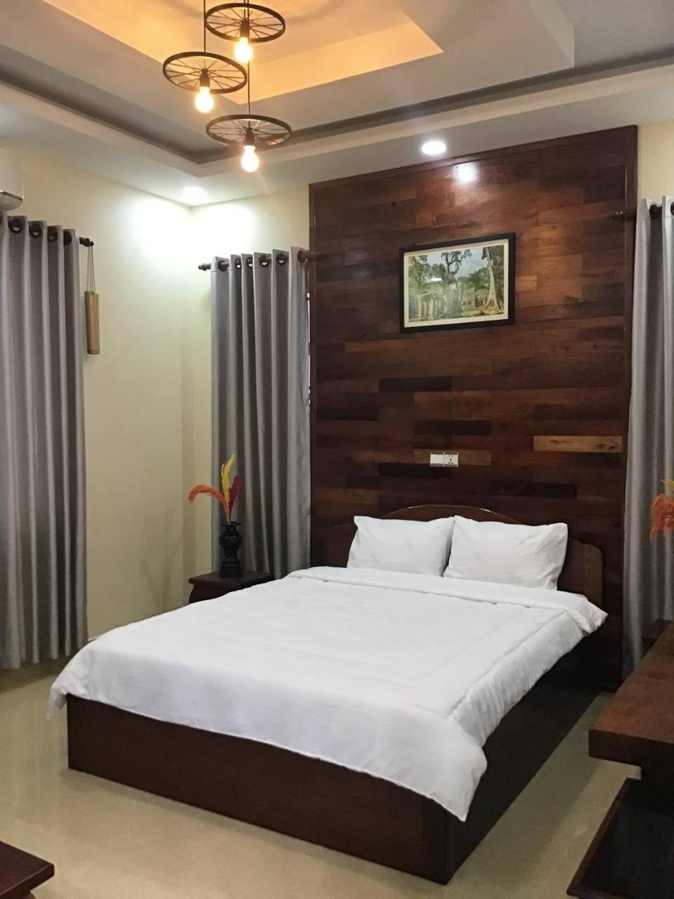 Bed, Photo of the whole room, Bedroom
