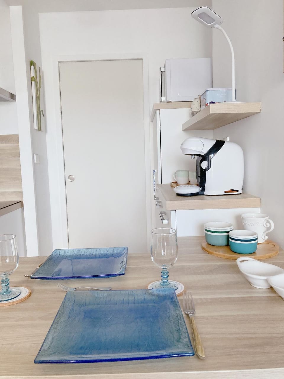 Dining area, Meals