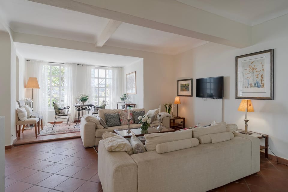 TV and multimedia, Living room, Seating area