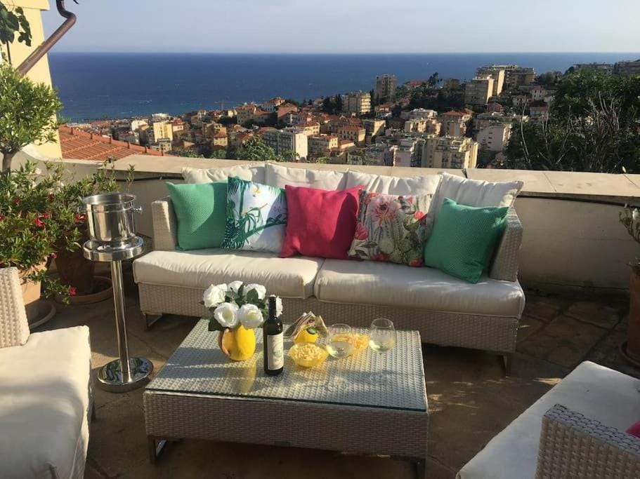 View (from property/room), City view, Sea view