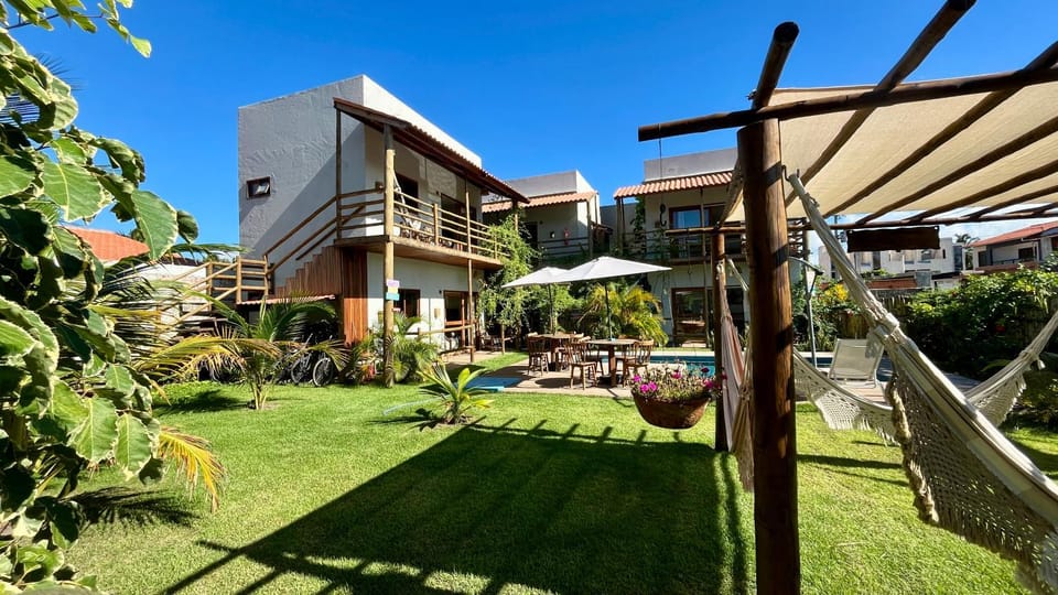 Property building, Day, Garden, Garden view, Swimming pool