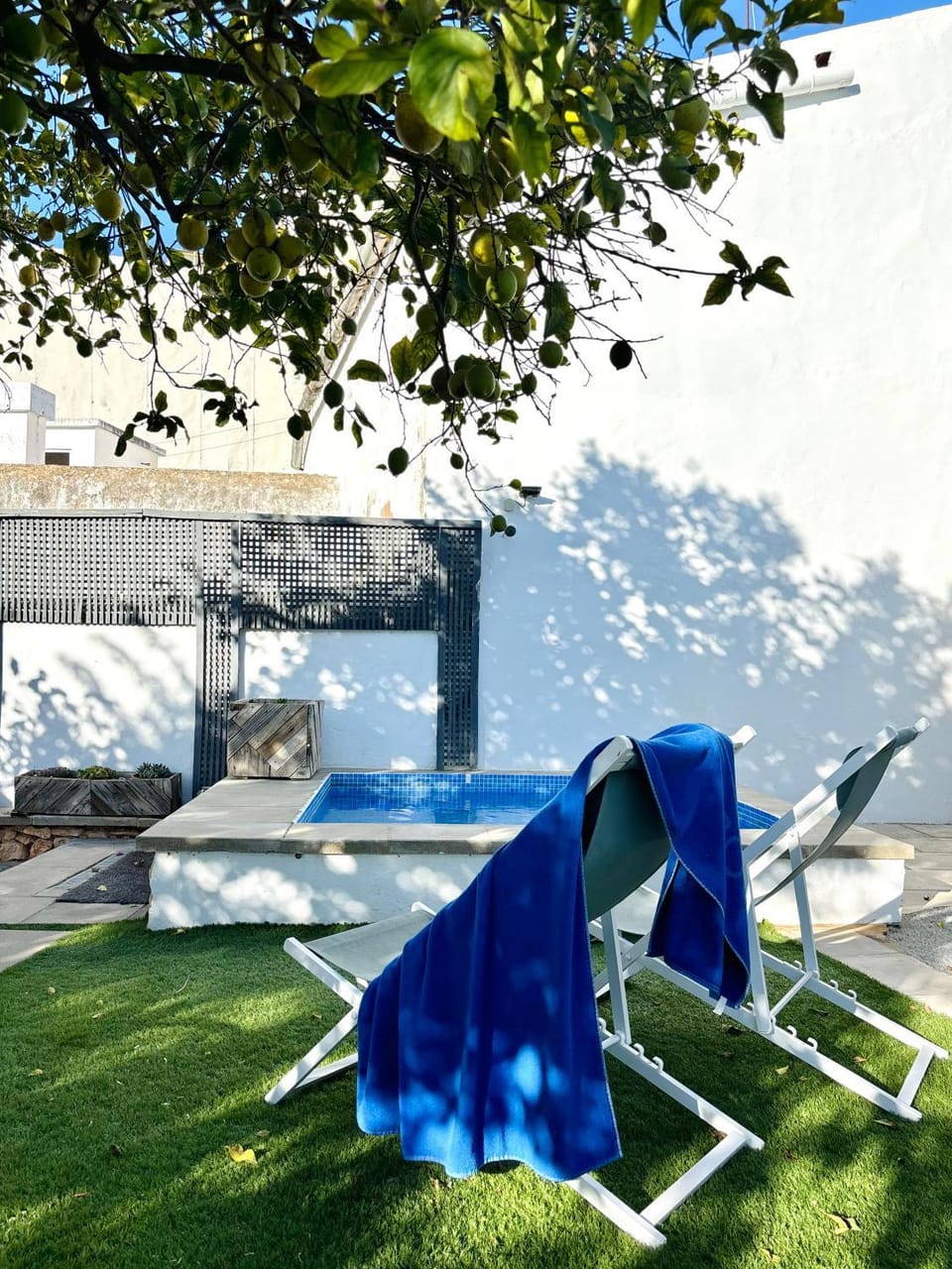 Casa da Artista - Stylish House with Plunge Pool and Lush Garden close to Beach House in Portimao