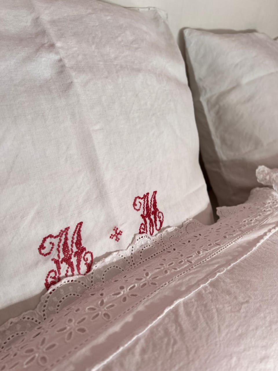 Bed, Decorative detail