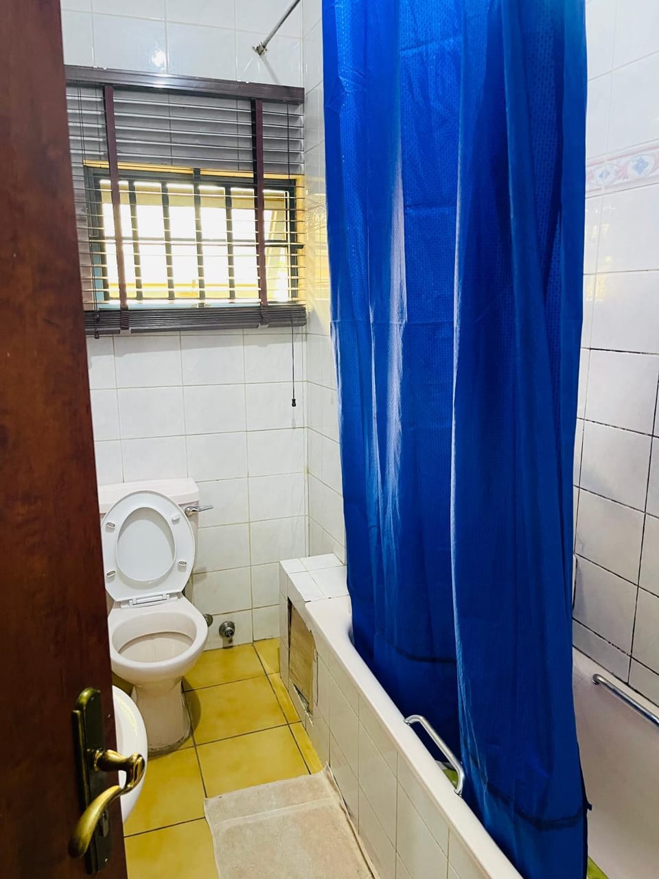 Shower, Toilet, Bathroom, Bath