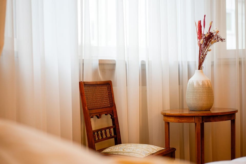 Seating area, Bedroom