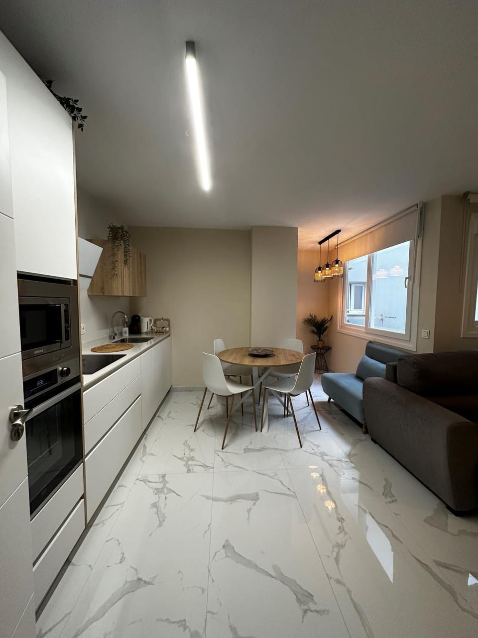 Kitchen or kitchenette, Living room, Dining area, minibar, pet friendly, stove