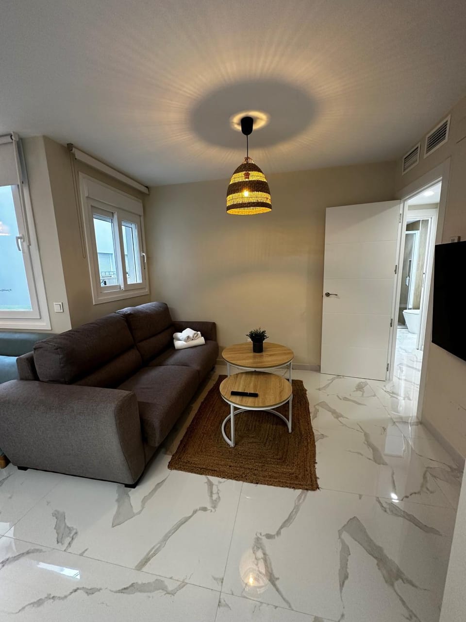 TV and multimedia, Living room, Seating area
