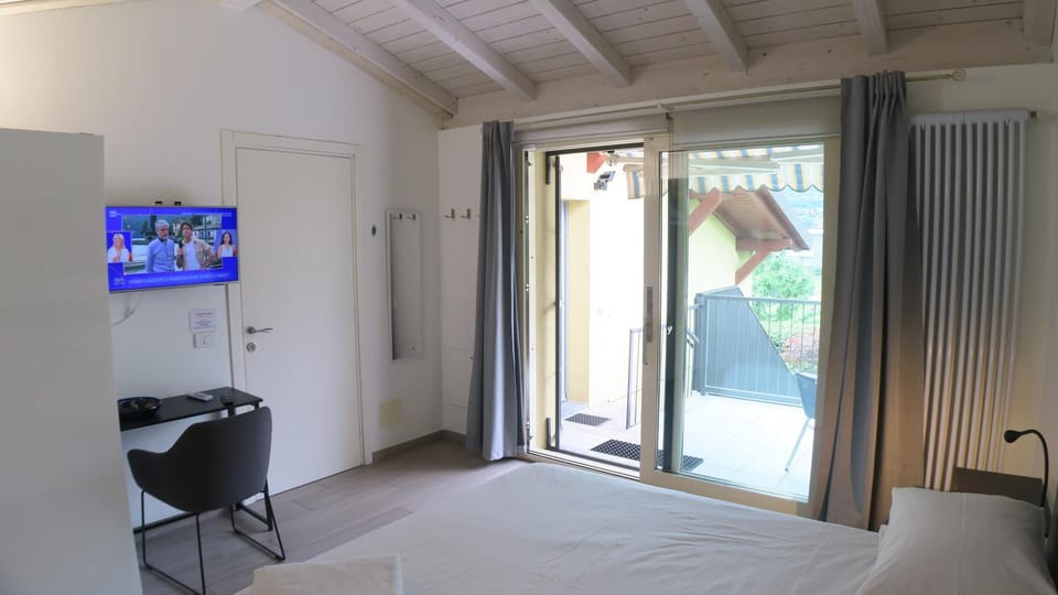 OnSuite&Terrace By COMO Apartment in Lombardy