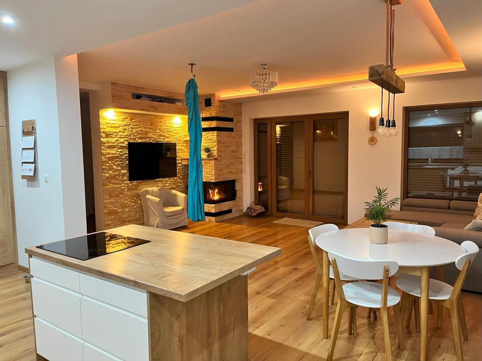 Living room, pet friendly