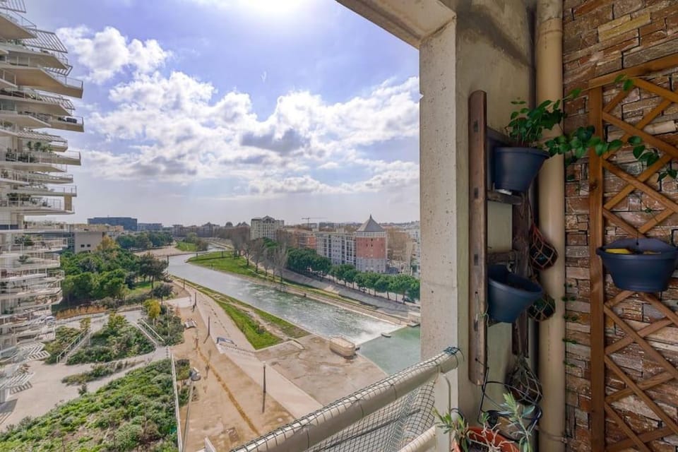 Le Parnasse : T2, vue sur le Lez, tram à proximité Apartment in Montpellier