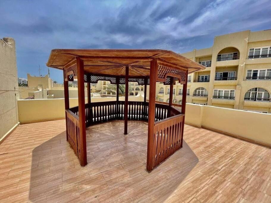 Villa 2 apartment 4 village veiw infront of Palma de Meritee Apartment in Hurghada