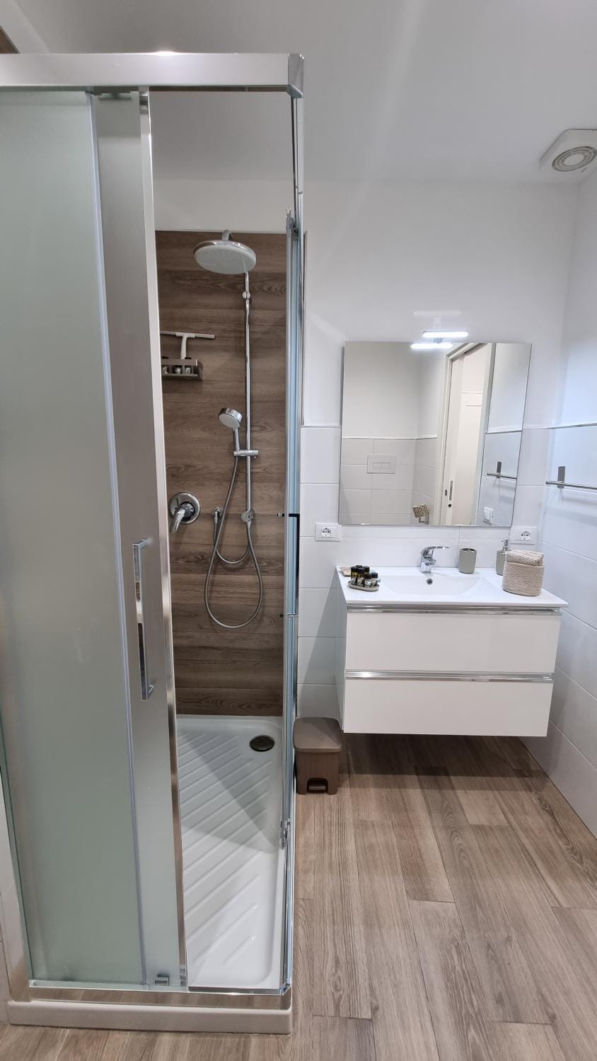 Shower, Bathroom
