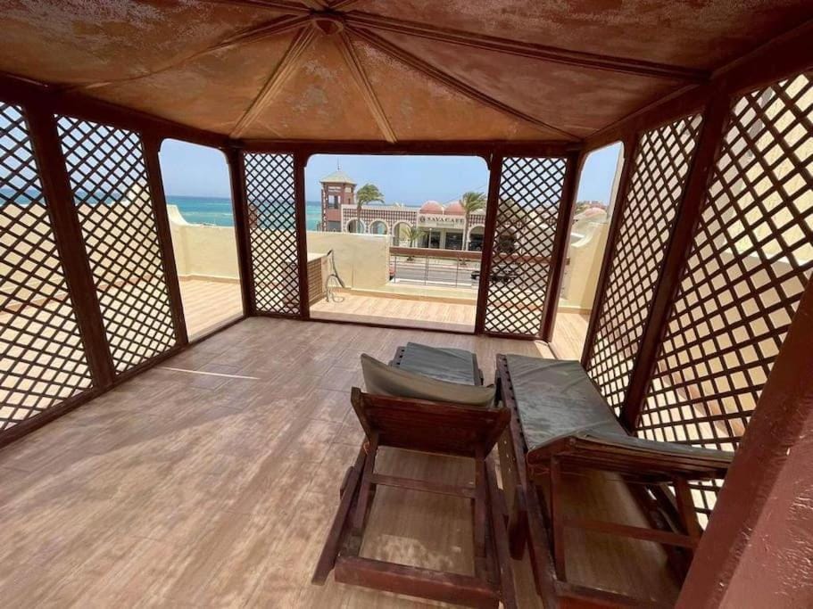Villa 2 apartament 3 sea view infront of Palma de Meritee Apartment in Hurghada