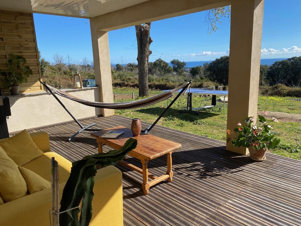 DOLCE VITA-Calme-Vue Mer Apartment in Corsica