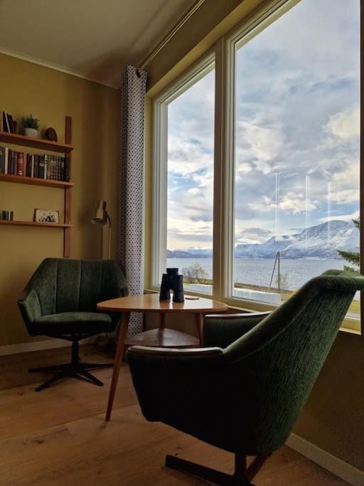 Arctic Cabin Lyngen Cabin in Troms Og Finnmark