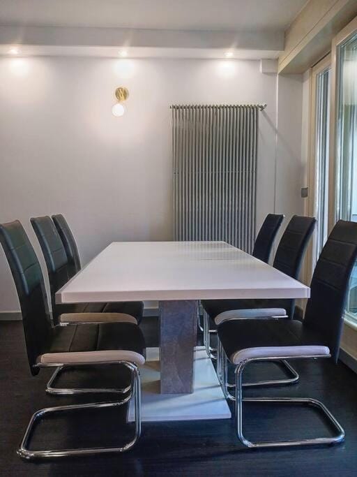 Superbe appartement Juan-les-Pins 200m des plages Apartment in Antibes