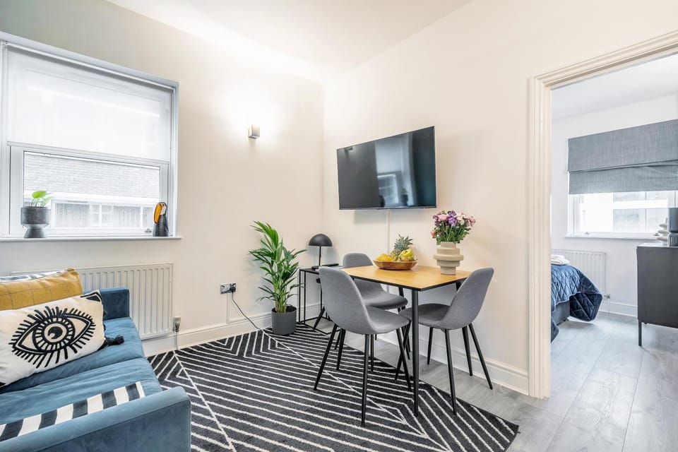 Kula London Tower Hill Apartment in London