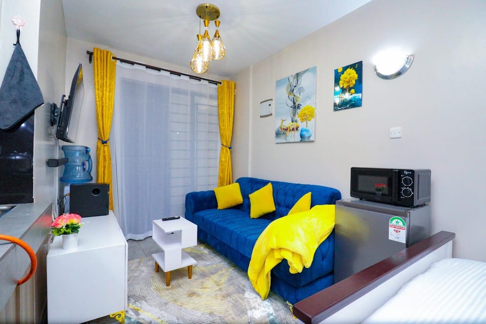 Communal lounge/ TV room, Living room