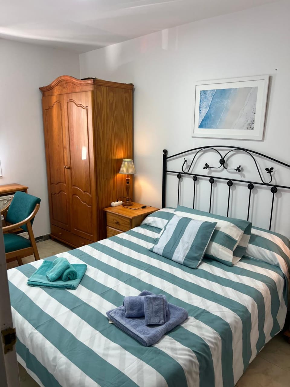 Bed, Photo of the whole room, Bedroom, towels, wardrobe