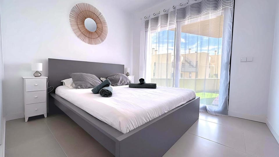 Bed, Photo of the whole room, Bedroom, heating, internet, towels, wardrobe, air conditioner