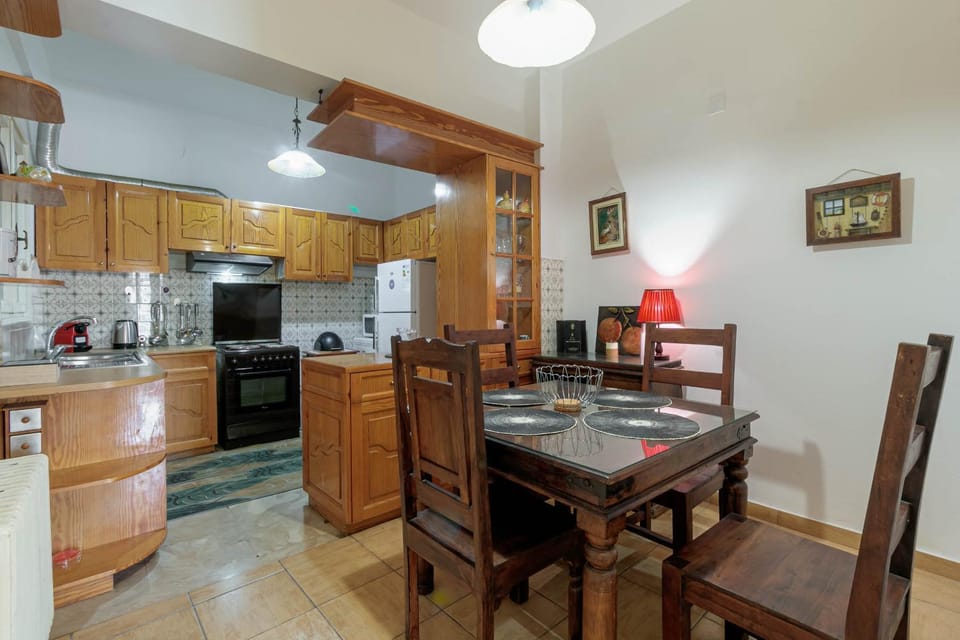 Coffee/tea facilities, Kitchen or kitchenette, Dining area, minibar, pet friendly, stove, toaster