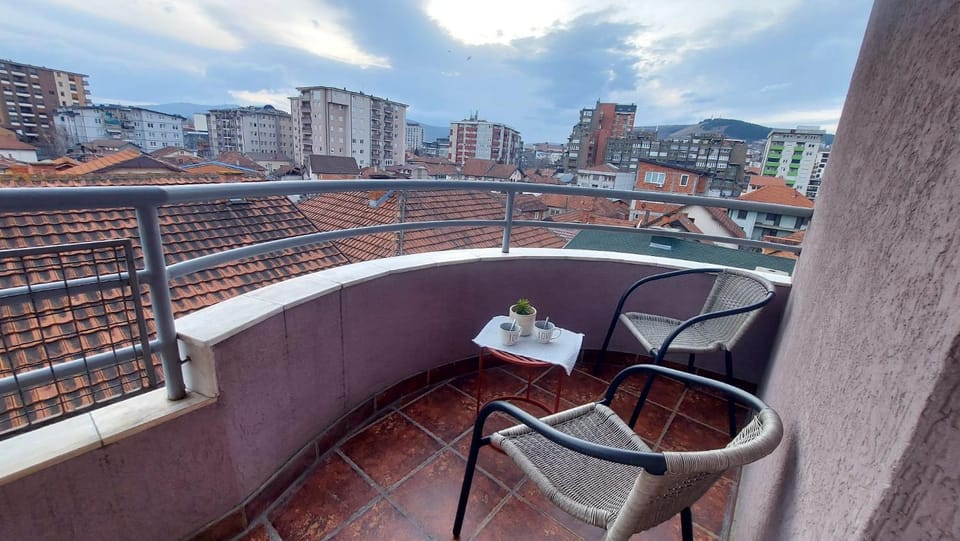 View (from property/room), Balcony/Terrace, City view