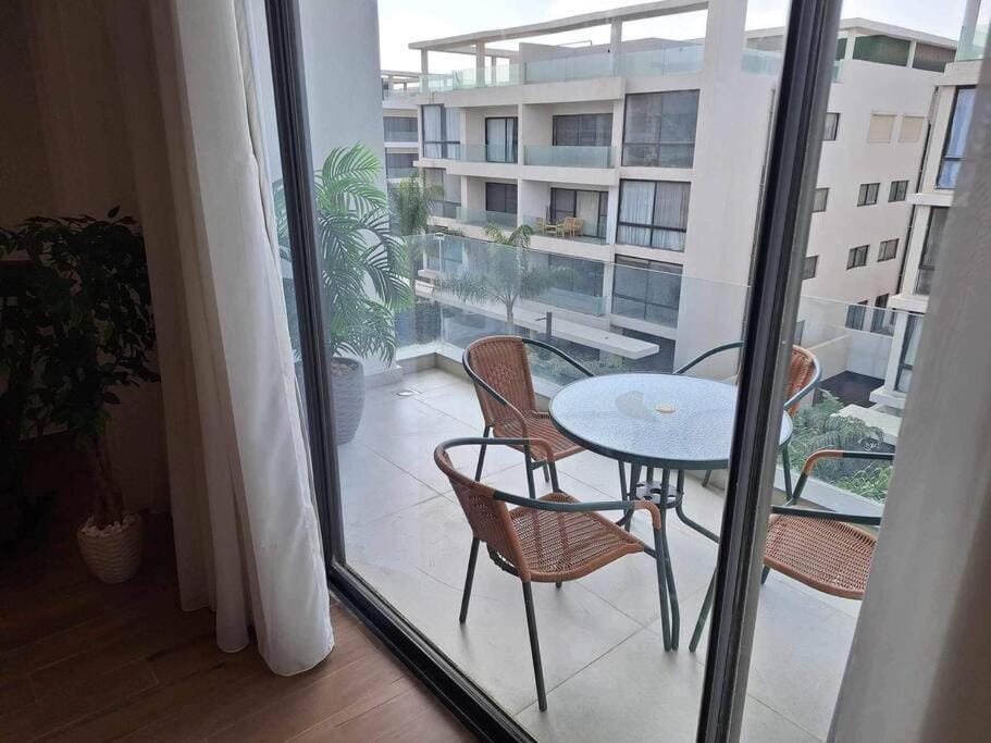 Luxurious Lakeview Apartment 2BR 92 Apartment in New Cairo City