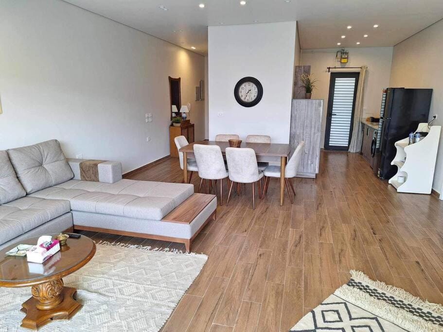 Luxurious Lakeview Apartment 2BR 92 Apartment in New Cairo City