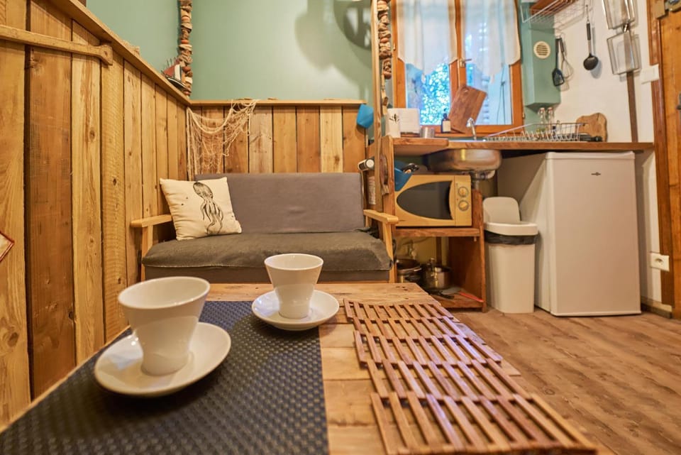 Coffee/tea facilities, Kitchen or kitchenette