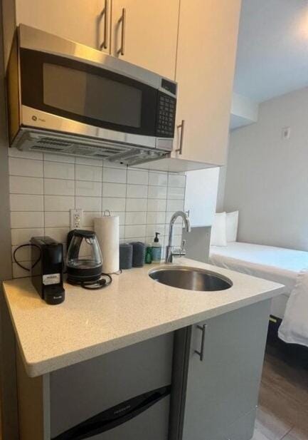 Salmonberry Studio in Wallingford - 97 Walkscore! Apartment in Seattle