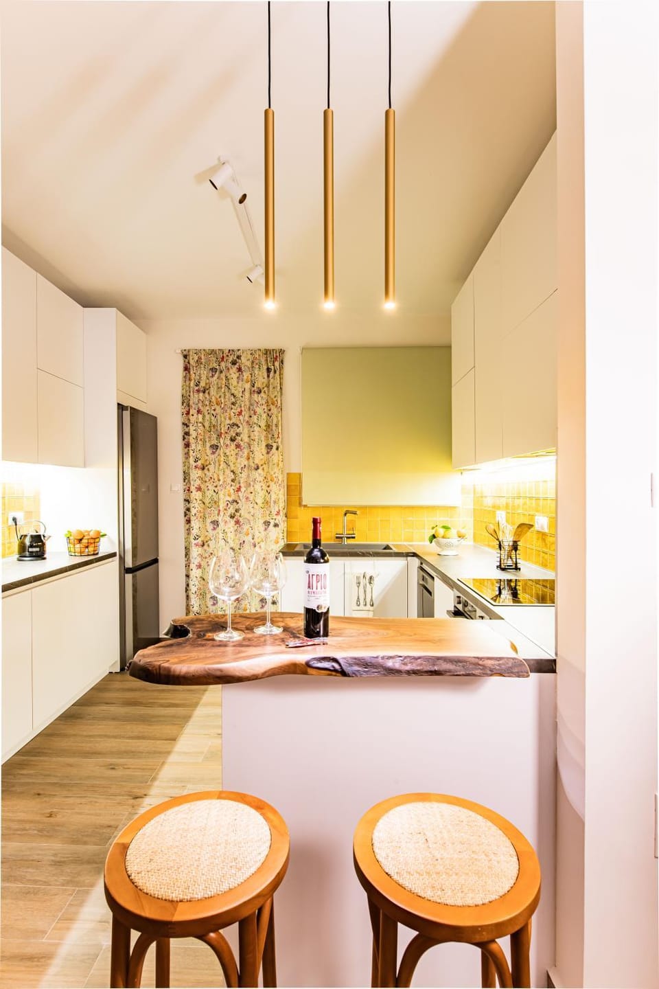 Artsy Spacious Cozy Apartment in Glyfada Center Apartment in South Athens