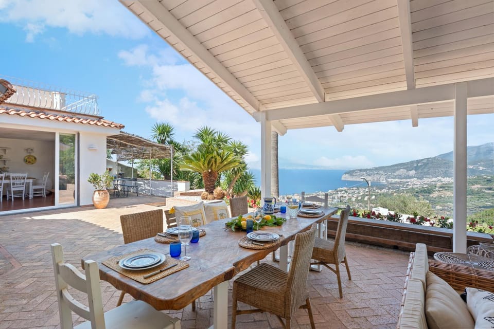 Patio, Day, Natural landscape, Balcony/Terrace, Seating area, Dining area, Mountain view, Sea view