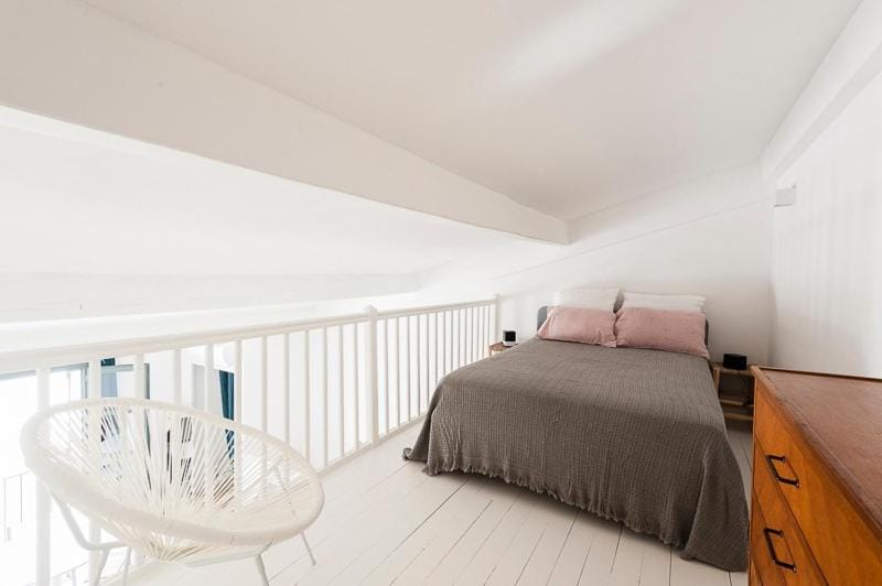 Bed, Bedroom