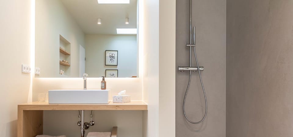 Shower, Bathroom