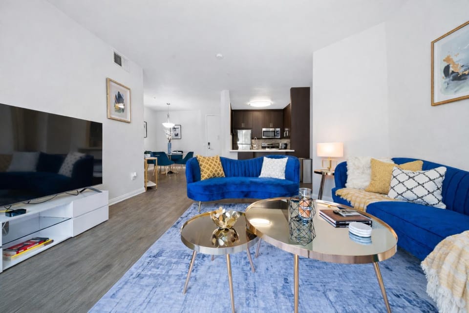 Venice Marina Pool and Spa Luxury Condo Apartment in Marina del Rey