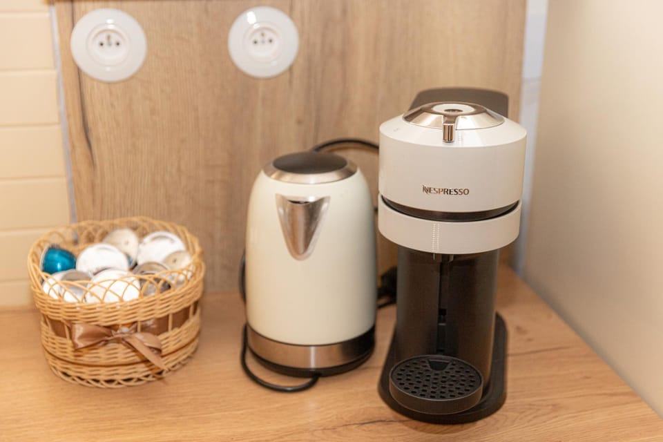 Coffee/tea facilities, Kitchen or kitchenette