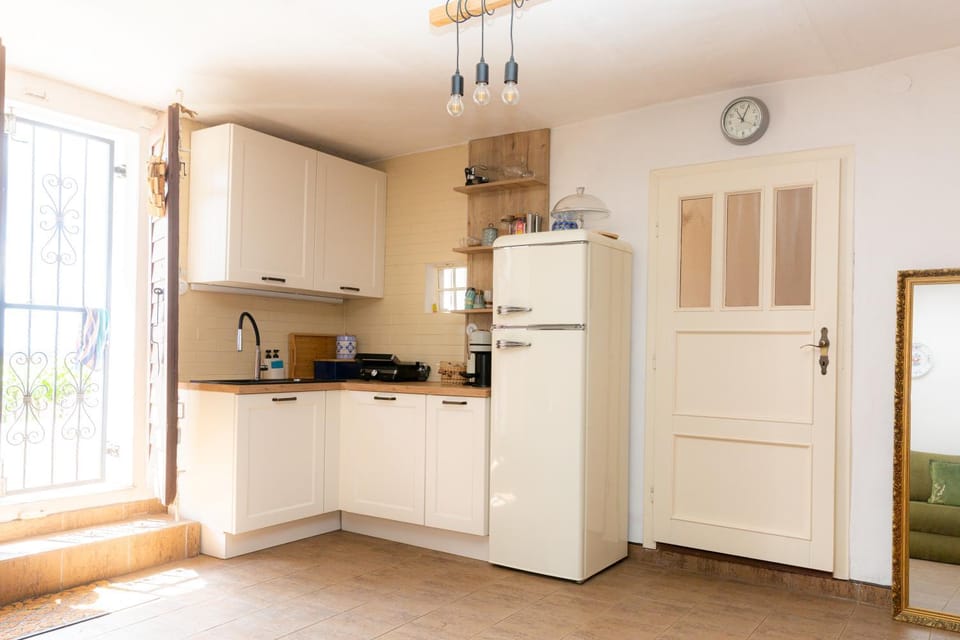 BBQ facilities, Kitchen or kitchenette, dishwasher, pet friendly