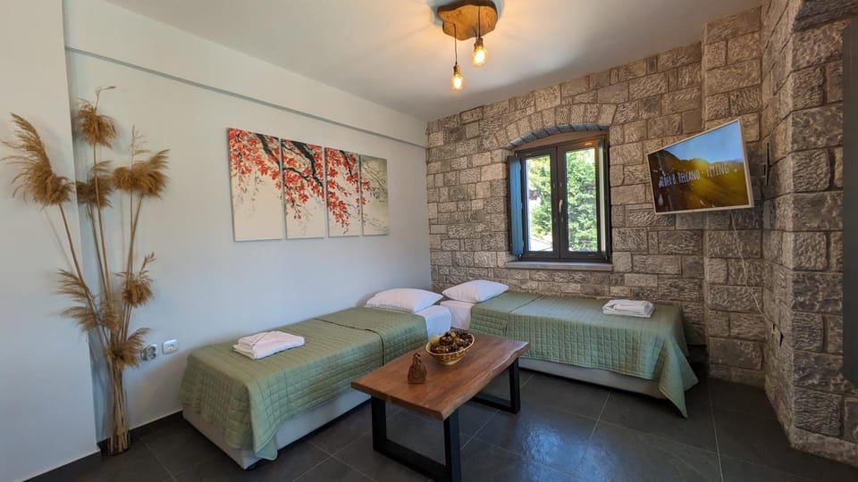 Bed, Living room