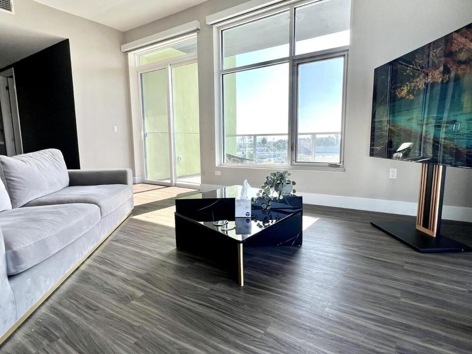 Hollywood Sign View 2 Bed 2 Bath Premium Corner Apartment hotel in Hollywood