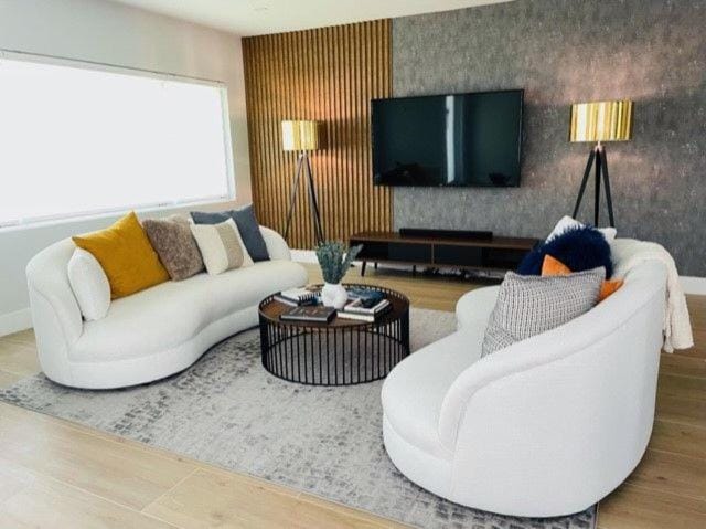 Communal lounge/ TV room, TV and multimedia, Living room, Seating area
