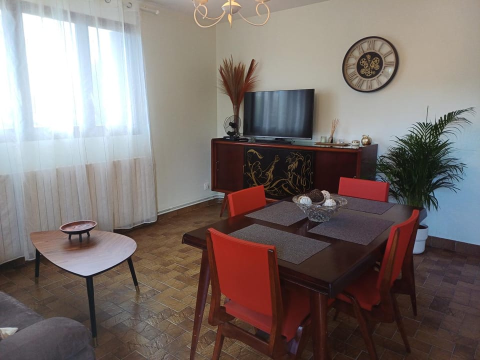 Bel appart F2-5 mn Aéroport d'Orly Apartment in Île-de-France