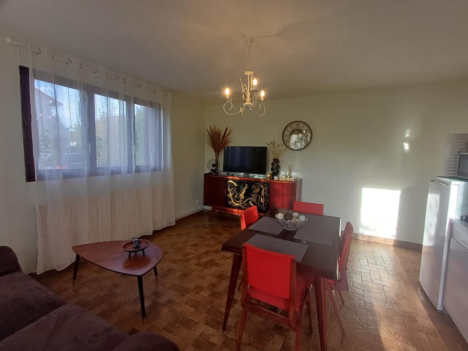 Bel appart F2-5 mn Aéroport d'Orly Apartment in Île-de-France