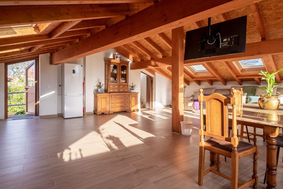 TV and multimedia, Living room, Dining area