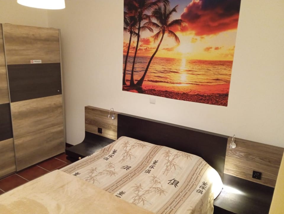 Bedroom, VIP