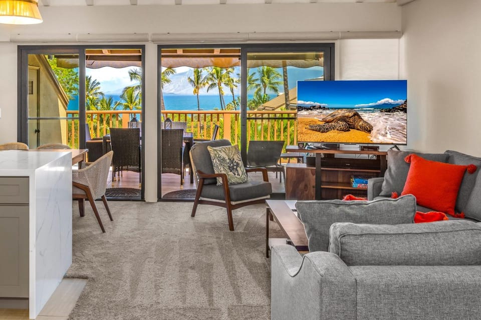 Upscale & Luxurious Oceanview Resort Vistas House in Kihei
