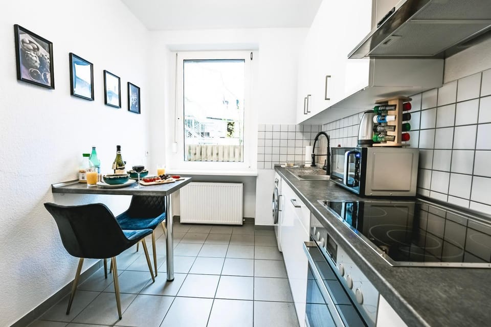 Kitchen or kitchenette, Dining area, dishwasher, minibar, pet friendly, stove