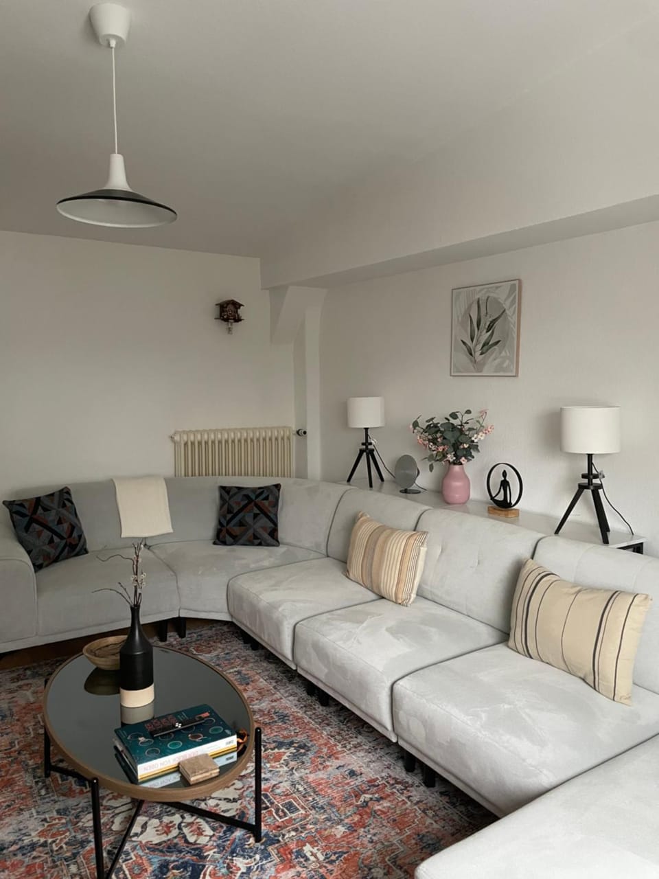 Living room, Seating area, internet