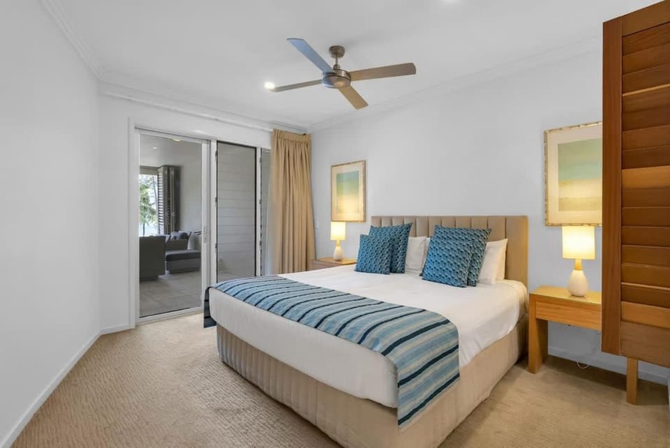 Oceanic Oasis - Your Pool Paradise by Palm Beach Apartment in Palm Cove